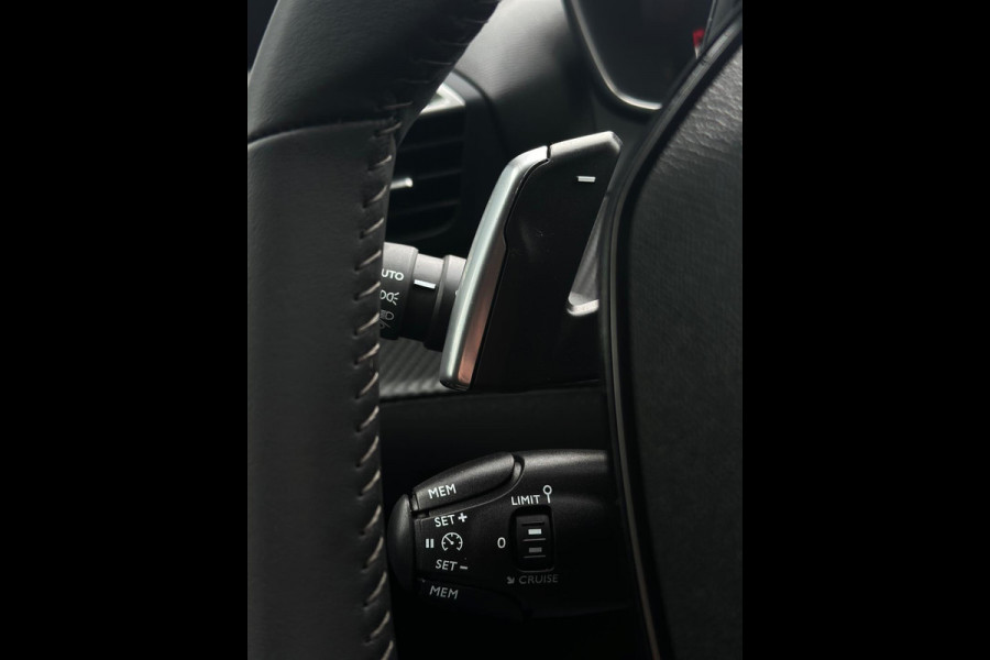 Peugeot 208 1.2 PureTech Allure CarPlay Automaat