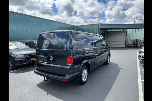 Volkswagen Transporter 2.0 TDI L2H1 28 DC 150 pk Automaat (DSG) | Dubbele cabine | Navigatie via App | Trekhaak | Parkeersensoren achter | Achteruitrijcamera | Adaptieve cruise control |