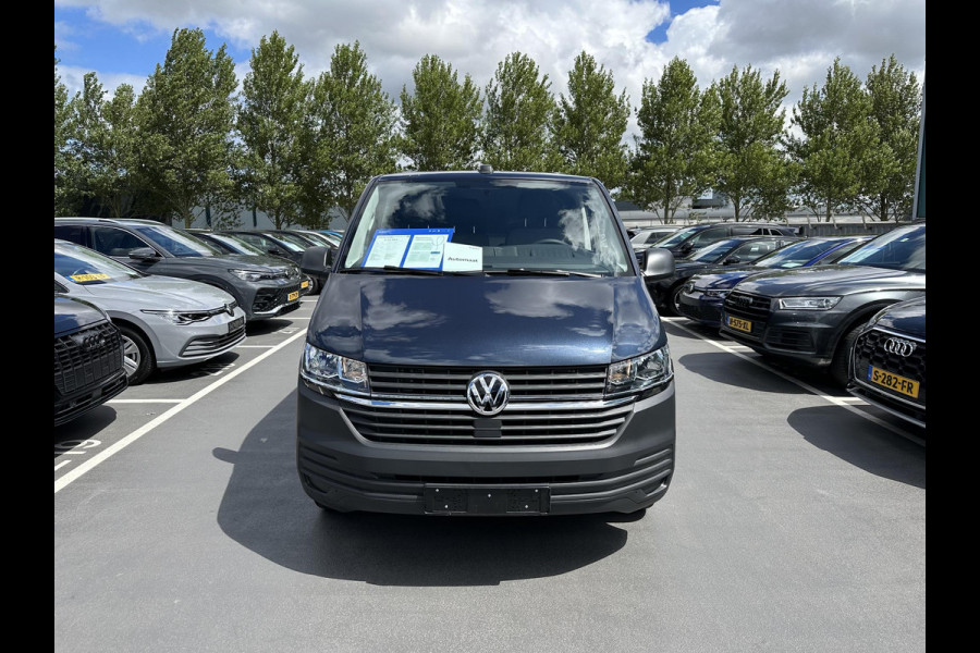 Volkswagen Transporter 2.0 TDI L2H1 28 DC 150 pk Automaat (DSG) | Dubbele cabine | Navigatie via App | Trekhaak | Parkeersensoren achter | Achteruitrijcamera | Adaptieve cruise control |