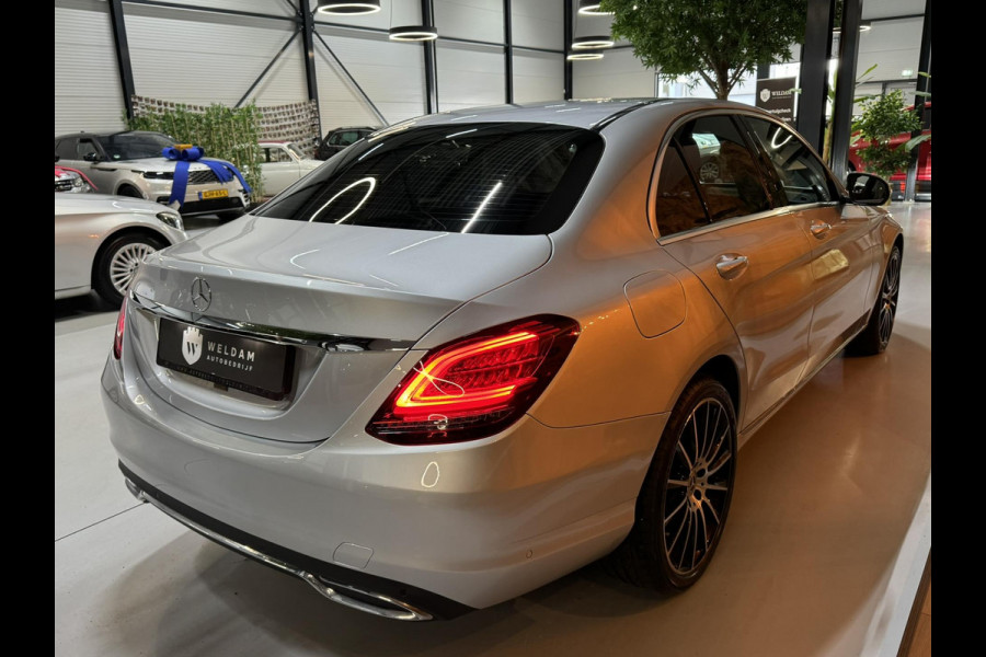 Mercedes-Benz C-Klasse 180 Garantie Camera Xenon Navigatie Cruise Control Carplay Rijklaar