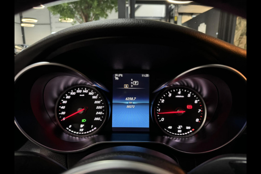 Mercedes-Benz C-Klasse 180 Garantie Camera Xenon Navigatie Cruise Control Carplay Rijklaar