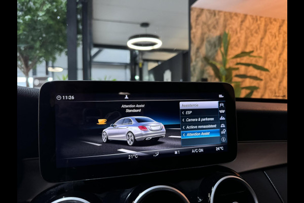 Mercedes-Benz C-Klasse 180 Garantie Camera Xenon Navigatie Cruise Control Carplay Rijklaar