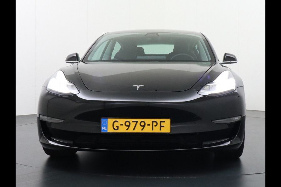 Tesla Model 3 Long Range Trekhaak 1000kg!  75 kWh 463PK FSD-vb. Premium Audio 4wd 19" AutoPilot Pano.dak Camera Leer Adaptive-Cruise+Stop&Go   Veel grip door AWD vierwielaandrijving.  Origineel Nederlandse auto ! grootste accu ! tot 16,5 kwh thuis laden, 120kw/h snelladen per uur !