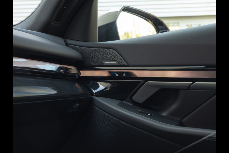 BMW i5 Touring eDrive40 M-Sport - Trekhaak - Driving Ass Prof - Harman-Kardon - Stoelventilatie