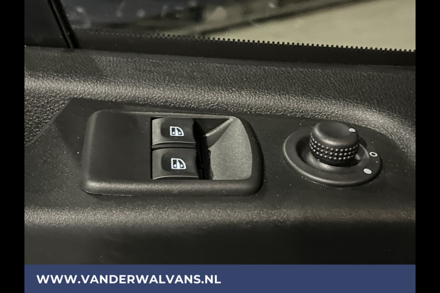 Renault Trafic 1.6 dCi 126pk L2H1 Euro6 Airco | 2x zijdeur | Navigatie | Trekhaak | Cruisecontrol Parkeersensoren, Bijrijdersbank