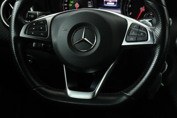 Mercedes-Benz A-Klasse 180 AMG | Panoramadak | Stoelverwarming | Park Assist | Full LED | Navigatie | Bluetooth | Airco | Cruise control