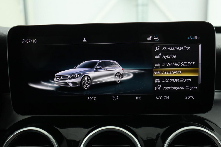 Mercedes-Benz C-Klasse 300e AMG Night | Carplay | Stoelverwarming | Trekhaak | Sfeerverlichting | Park Assist | Camera