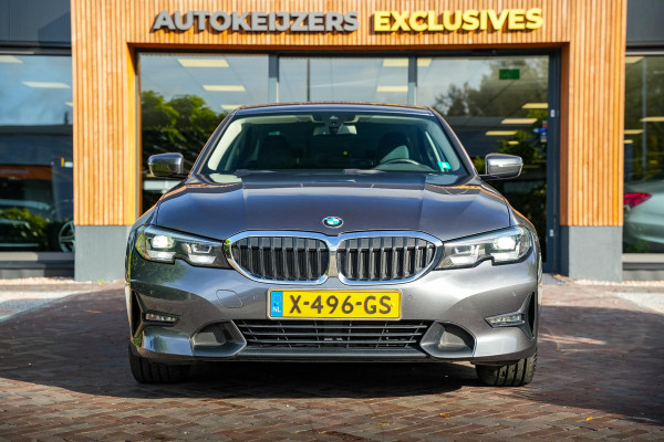 BMW 3-serie 318d High Executive Leer Keyless Navi Stoelverw.