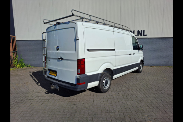 Volkswagen Crafter 2.0TDI L2H1 Airco 3-Pers. Trekhaak PDC Camera 2500kg trekvermogen Cruise Control Schuifdeur Imperiaal Bluetooth Betonplex-vloer Business Euro 6