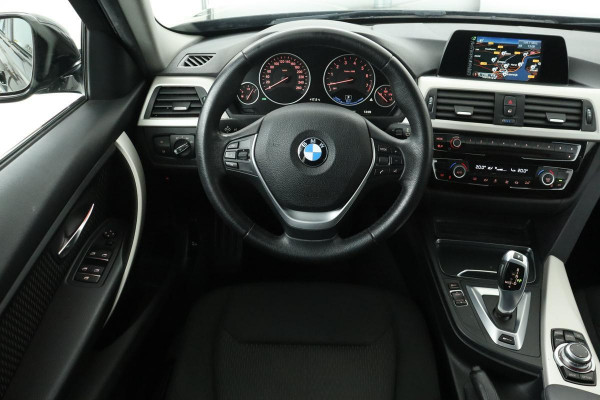 BMW 3-serie 330e Executive | Full LED | Navigatie | PDC | Climate control | Cruise control