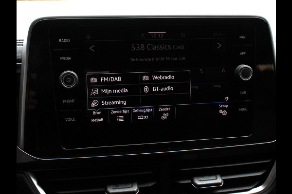 Volkswagen T-Roc 1.5 TSI R-Line Plus DSG | Navigatie | Apple Carplay/Android Auto | Electrisch bedienbare achterklep | Dab | Adaptive  Cruise Control | Digitale Cockpit | Camera