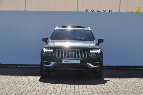 Volvo XC90 T8 455PK Automaat Recharge AWD Ultimate Bright Massage stoelen / Stoelverwarming en ventilatie voor / Luchtvering / Semi-elektrisch inklapbare trekhaak / Head-up display / Bowers & Wilkins Audio / 360 camera / Pilot assist / Adaptive cruise control / Elektrische achterklep / Keyless entry /