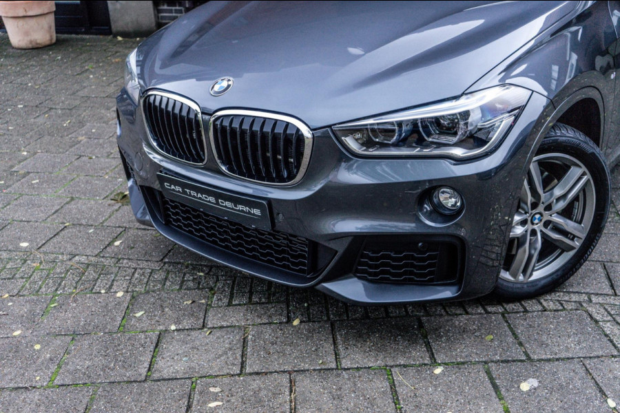 BMW X1 XDrive20i High Executive M Sport Pano / Camera / Navi