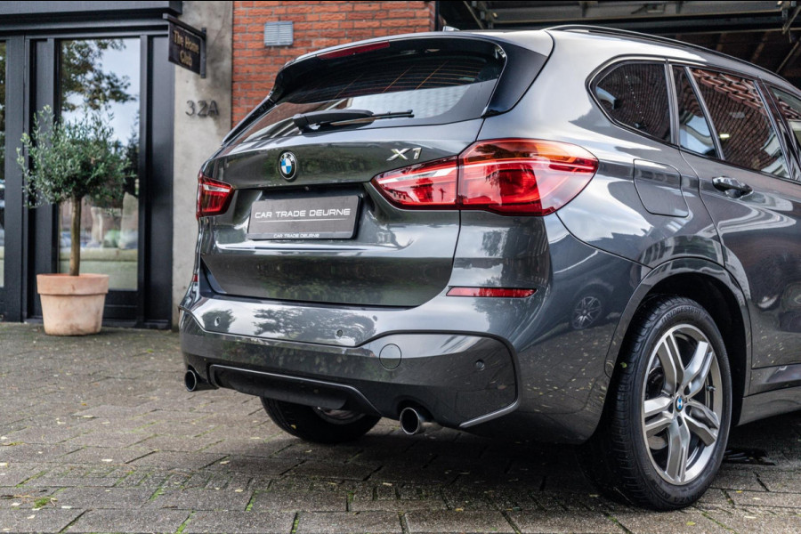 BMW X1 XDrive20i High Executive M Sport Pano / Camera / Navi