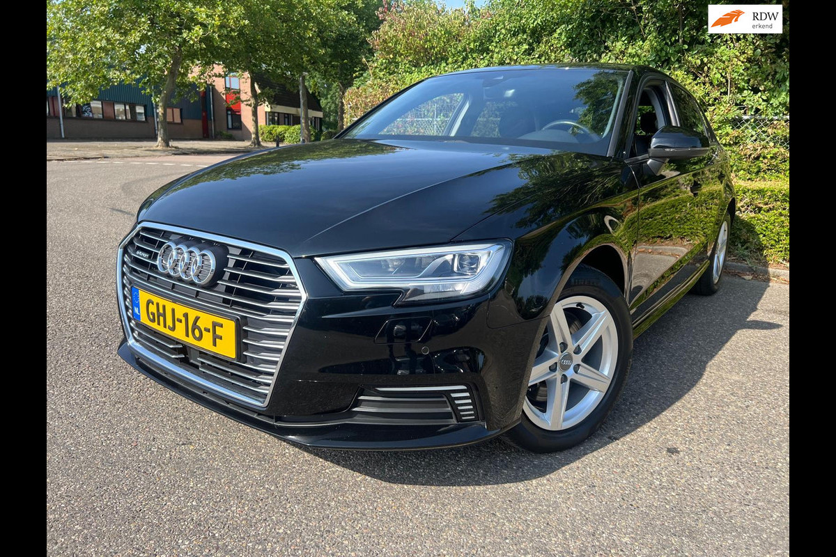 Audi A3 Sportback 40 TFSI e-tron S-tronic Plug in Hybrid Cruise control Navigatie Camera