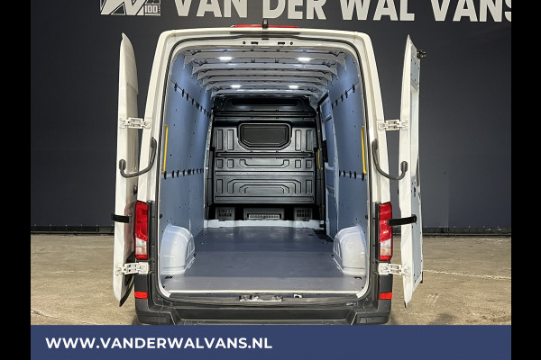 Volkswagen Crafter 2.0 TDI 140pk L4H3 L3H2 Euro6 Airco | Navigatie | Camera | 270gr achterdeuren Parkeersensoren, Apple carplay, android auto