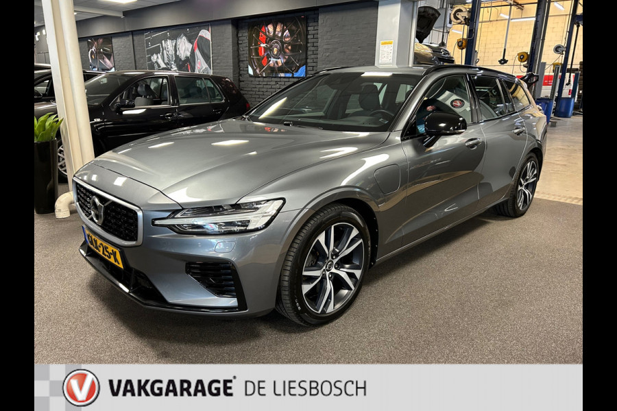 Volvo V60 2.0 T8 Twin Engine AWD R-Design 300pk / Leder / camera / trekhaak / Harman-Kardon