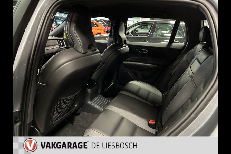 Volvo V60 2.0 T8 Twin Engine AWD R-Design 300pk / Leder / camera / trekhaak / Harman-Kardon