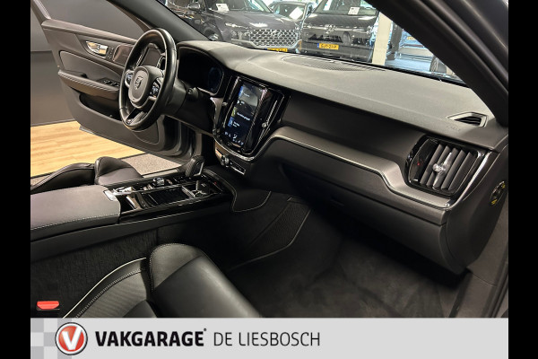 Volvo V60 2.0 T8 Twin Engine AWD R-Design 300pk / Leder / camera / trekhaak / Harman-Kardon