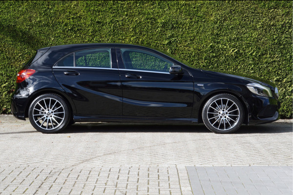 Mercedes-Benz A-Klasse A 180 AMG line | Dodehoek LED Stoelverwarming