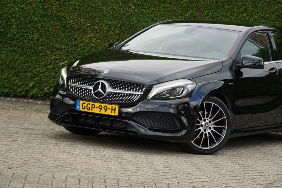 Mercedes-Benz A-Klasse A 180 AMG line | Dodehoek LED Stoelverwarming