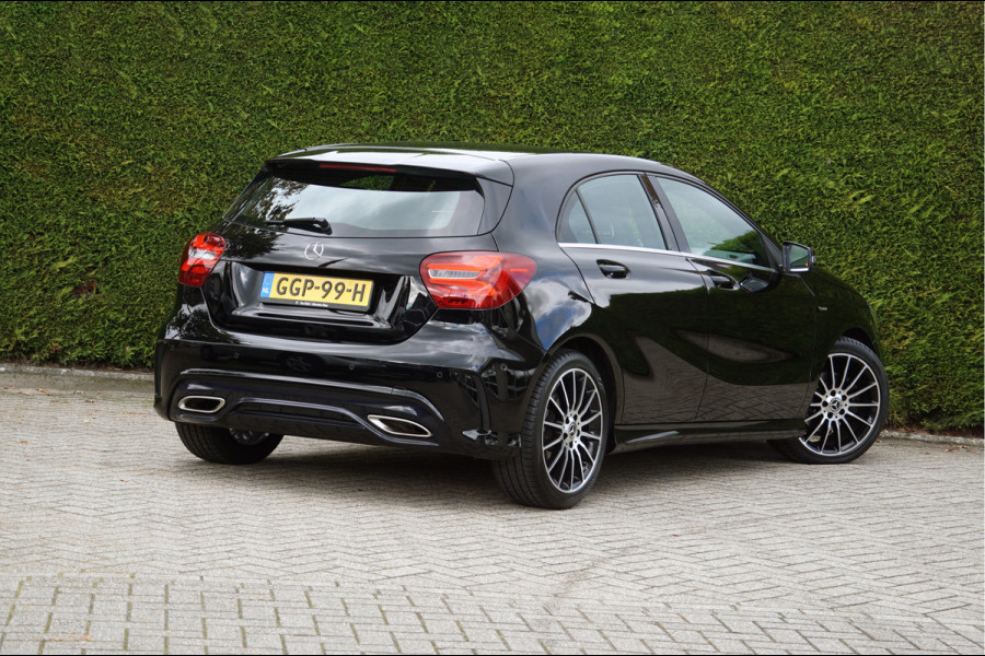 Mercedes-Benz A-Klasse A 180 AMG line | Dodehoek LED Stoelverwarming