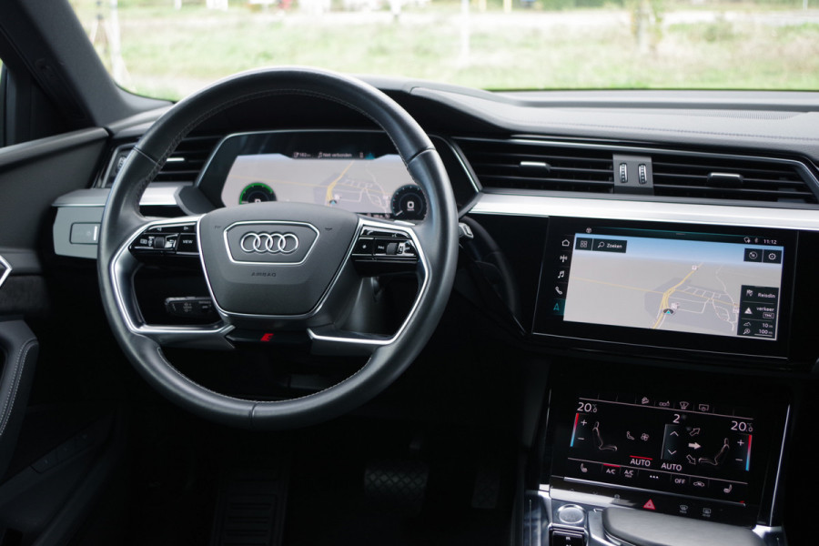 Audi e-tron e-tron 50 quattro Launch Ed. + 71 kWh, Afn. Trekhaak, Panoramadak, Head-Up Display, B&O Sound