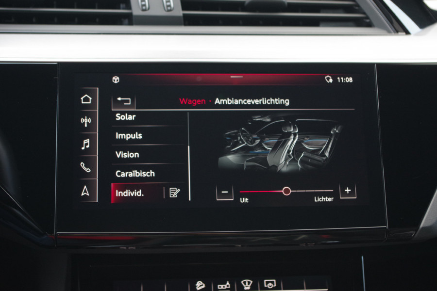 Audi e-tron e-tron 50 quattro Launch Ed. + 71 kWh, Afn. Trekhaak, Panoramadak, Head-Up Display, B&O Sound