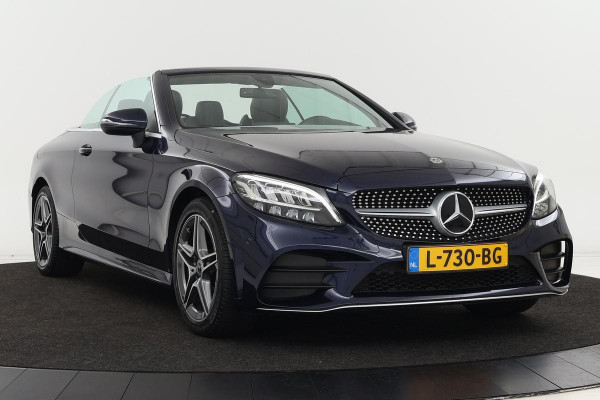 Mercedes-Benz C-Klasse 180 AMG | Carplay | Airscarf | Park Assist | Stoelverwarming | Camera | Full LED | Half leder | Bluetooth