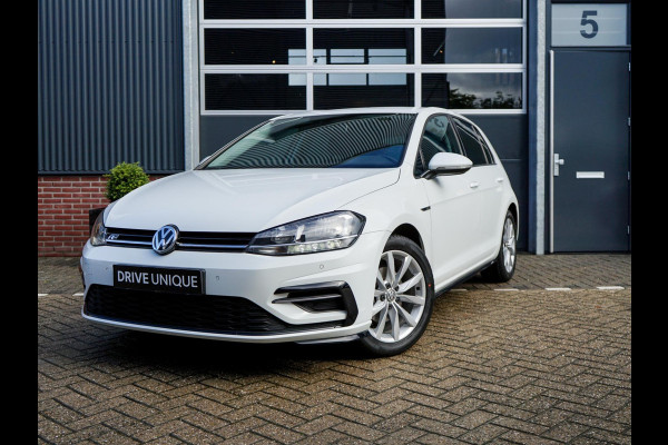 Volkswagen Golf 1.5 TSI R-Line, Adaptieve Cruisecontrol, Apple Carplay & Android Auto, Parkeersensoren Voor en Achter, 17 inch LM