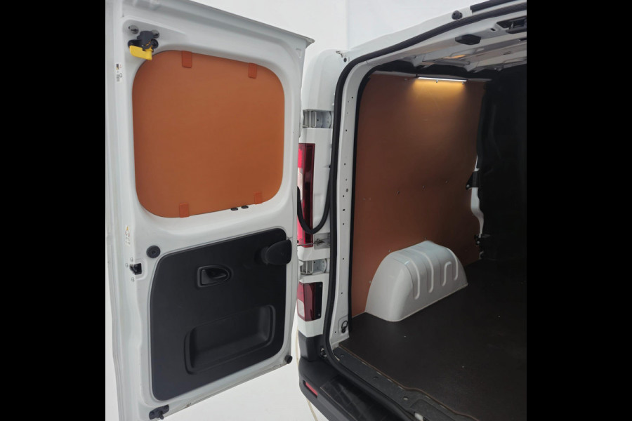 Fiat Talento 2.0 MultiJet L2H1 Pro Dubbele Cabine black and white marge luxe