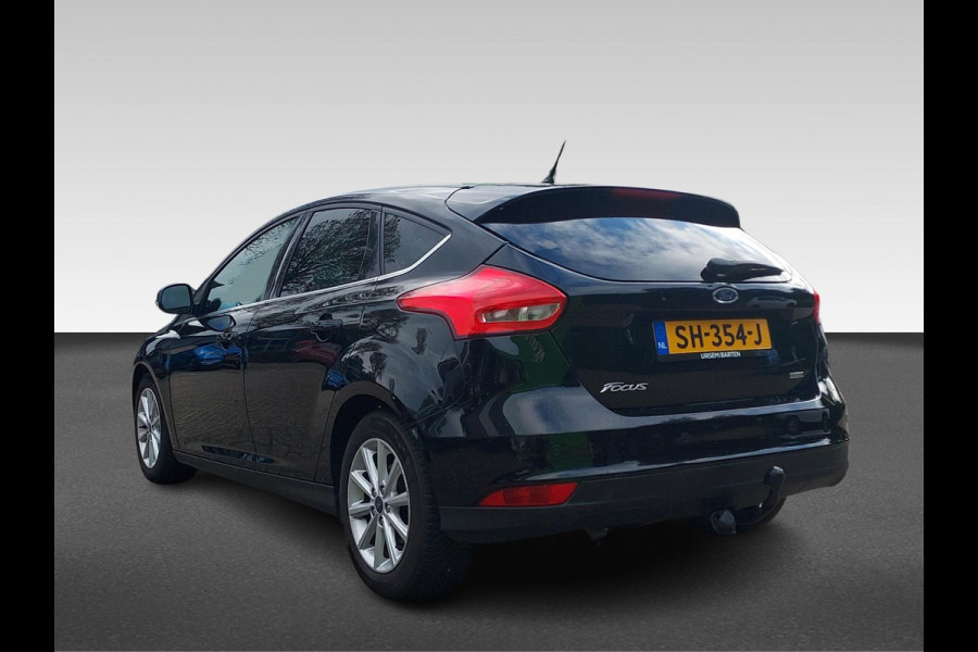 Ford Focus 1.0 Titanium Trekhaak | navigatie |