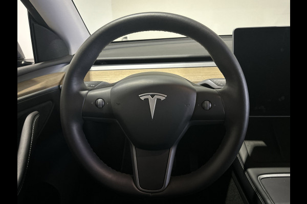 Tesla Model Y Long Range AWD 75 kWh | Autopilot | Stoelverwarming achter | Panoramadak