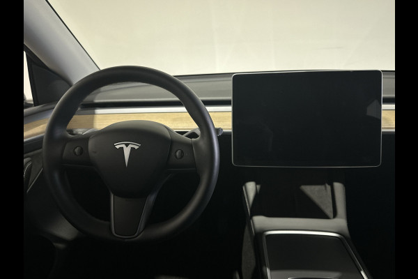 Tesla Model Y Long Range AWD 75 kWh | Autopilot | Stoelverwarming achter | Panoramadak