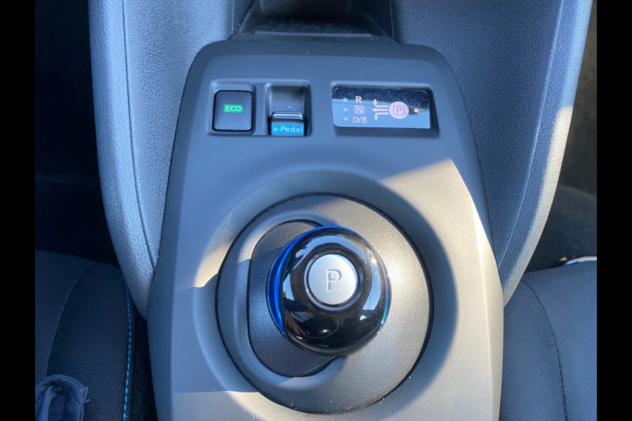 Nissan Leaf N-Connecta 40 | * 14.440 NA SUBSIDIE * | CAMERA | STOEL + STUURVERWARMING |RIJKLAARPRIJS INCL. 12 MND. BOVAGGARANTIE