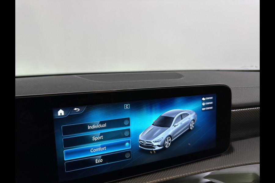 Mercedes-Benz CLA-Klasse 180 Business Solution Wide Screen | Camera | Led | Navigatie | Stoelverwarming | 18'' L.M. |