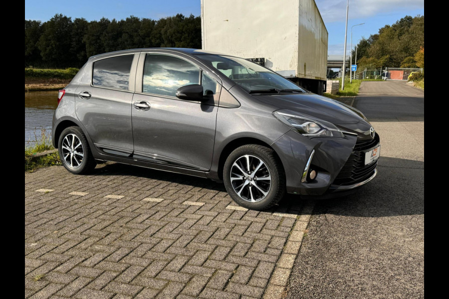 Toyota Yaris 1.5 VVT-i Active keyless / camera / stoelverwarming etc..