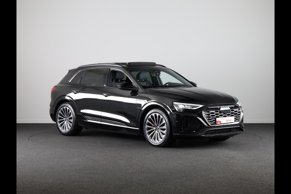 Audi Q8 e-tron 50 quattro S Edition 95 kWh 340pk | Panoramadak | 21 inch Lichtmetalen velgen | Parkeercamera | Verwarmbare voorstoelen