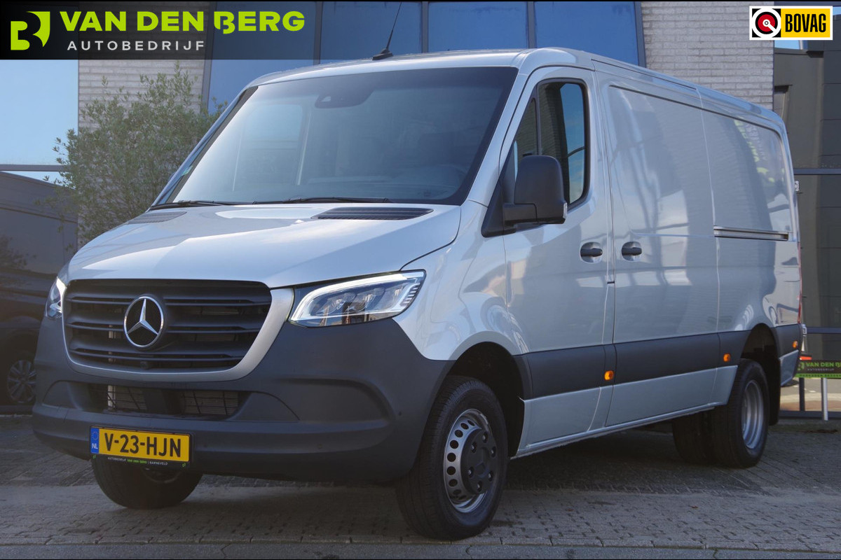 Mercedes-Benz Sprinter 519 1.9 CDI L2H1 AUT. LED, 2X SCHUIFDEUR, DUBBEL LUCHT, LEDER, TREKHAAK, MBUX10'', 360 CAMERA, ADAPT CRUISE