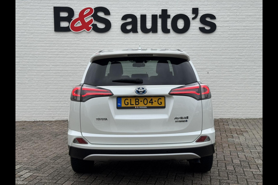 Toyota RAV4 2.5 Hybrid AWD Executive Trekgewicht 1650kg Adaptive cruise control 4 seizoenen banden