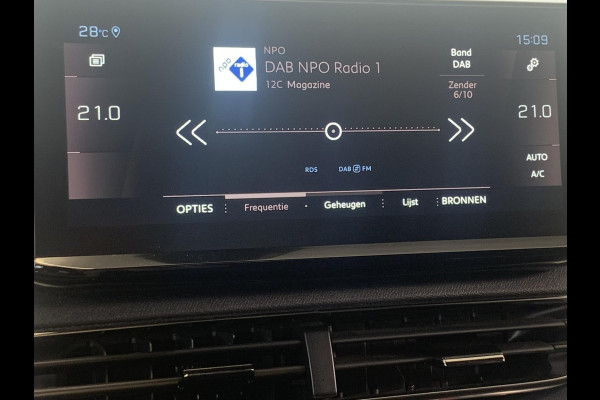 Peugeot 3008 1.2 PureTech GT Navigatie | Adaptieve Cruise Control | Stoelverwarming | Achteruitrijcamera | Apple Carplay/Android Auto |