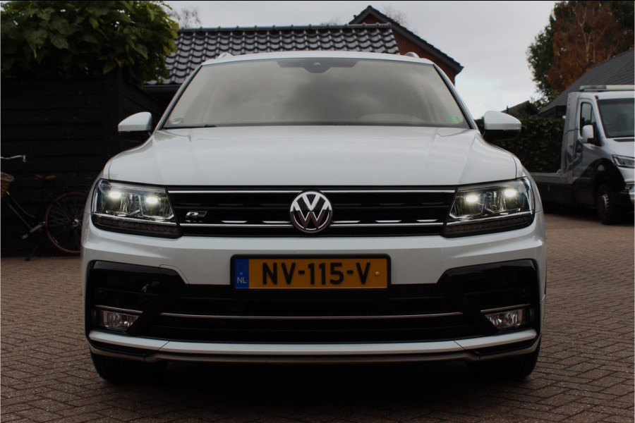 Volkswagen Tiguan 1.4 TSI ACT Highline R-line - Navi / Cruise / Automaat / Stoelverw. / Uitkl. Trekhaak!