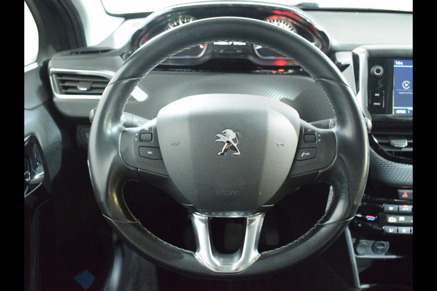 Peugeot 208 1.2 PureTech Allure PANORAMADAK | NAVIGATIE | CARPLAY | PARKEERSENSOREN | E.C.C. | 111.507km