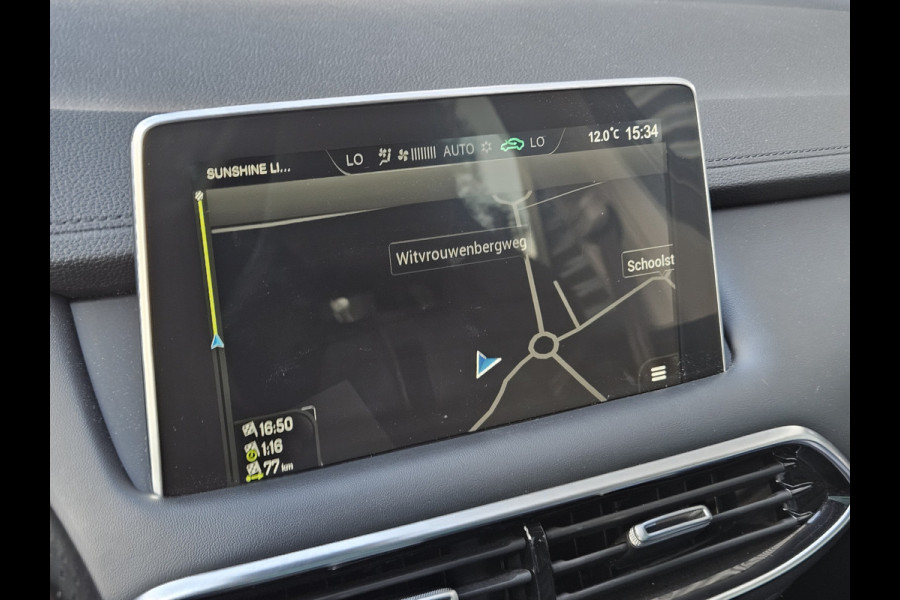 MG EHS 1.5 TGDI Luxury Plug In Hybrid 261 pk PHEV | Panodak | Adaptive Cruise | Lederen Sportstoelen Verwarmd | Keyless | 360 Camera | Apple Carplay | DAB | Navi |