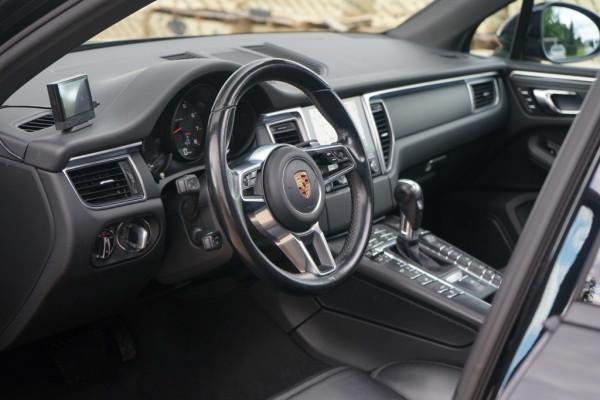 Porsche Macan 2.0 Turbo 252PK Pano/Bose/Sport-desgin/21"/18w-zetels