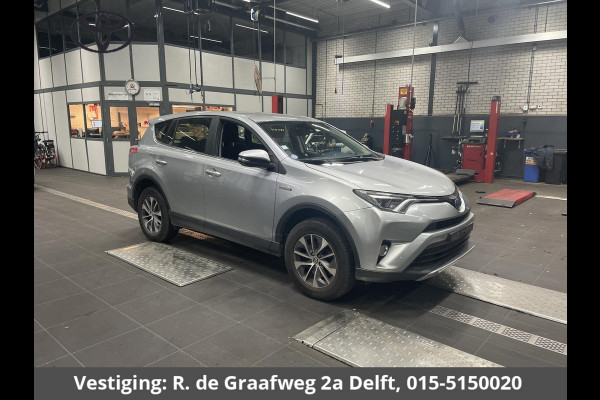 Toyota RAV4 2.5 Hybrid AWD Dynamic | Navigatie | 1650KG trekgewicht | Dealer onderhouden