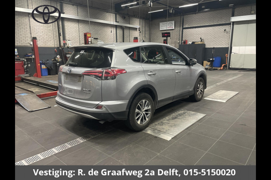 Toyota RAV4 2.5 Hybrid AWD Dynamic | Navigatie | 1650KG trekgewicht | Dealer onderhouden