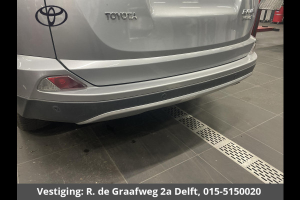 Toyota RAV4 2.5 Hybrid AWD Dynamic | Navigatie | 1650KG trekgewicht | Dealer onderhouden