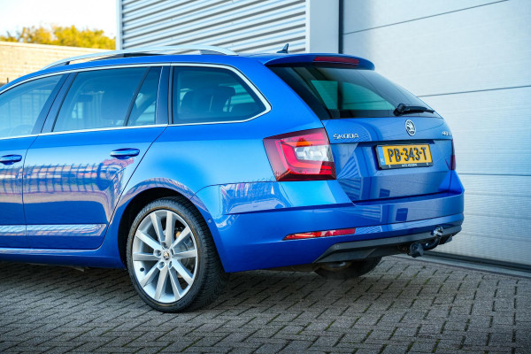 Škoda Octavia Combi 1.4 TSI Greentech Style Business Panodak Leer Alcantara DAB+ Camera Navi Trekhaak Stoelverw.