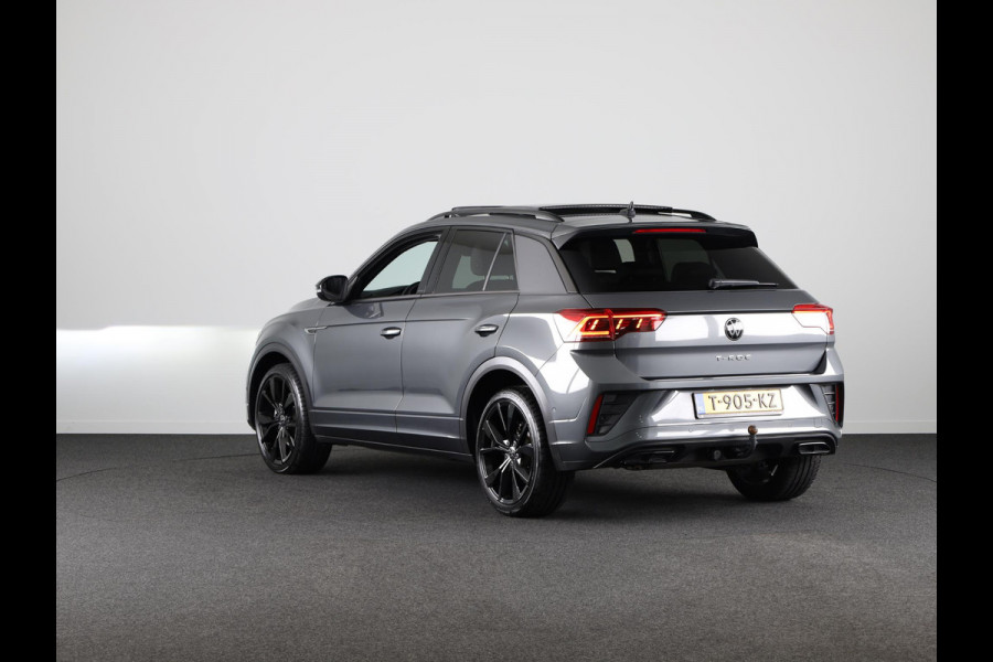 Volkswagen T-Roc 1.5 TSI R-Line 150 pk Automaat (DSG) | Verlengde garantie | Navigatie | Panoramadak | Trekhaak (afneembaar) | Parkeersensoren (Park assist) | Black Style pakket |